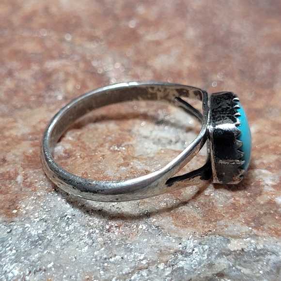 Sterling Silver Turquoise Ring. #2 - Picture 4 of 8